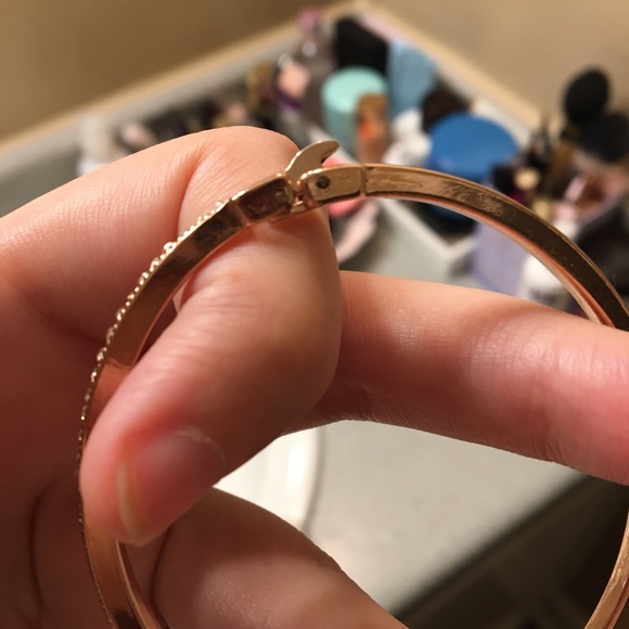 Bracelet bundle! 💕 - Picture 3 of 4